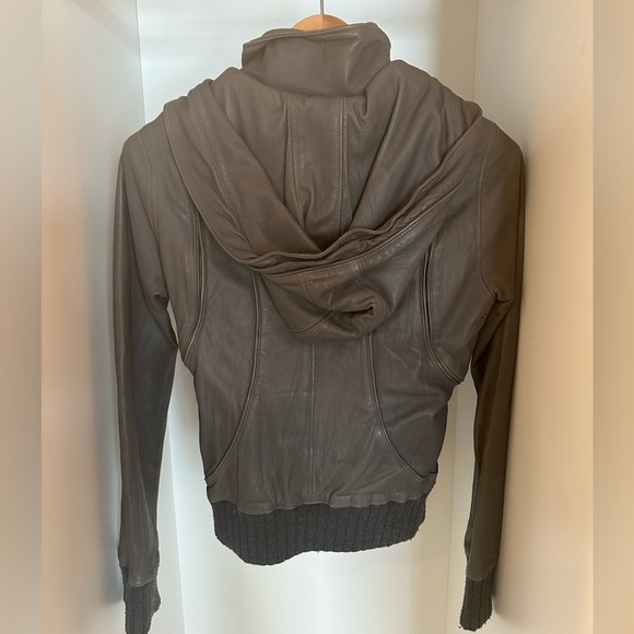 Mike & Chris leather zip off hood and zip off sleeve, bomber jacket - Picture 2 of 3